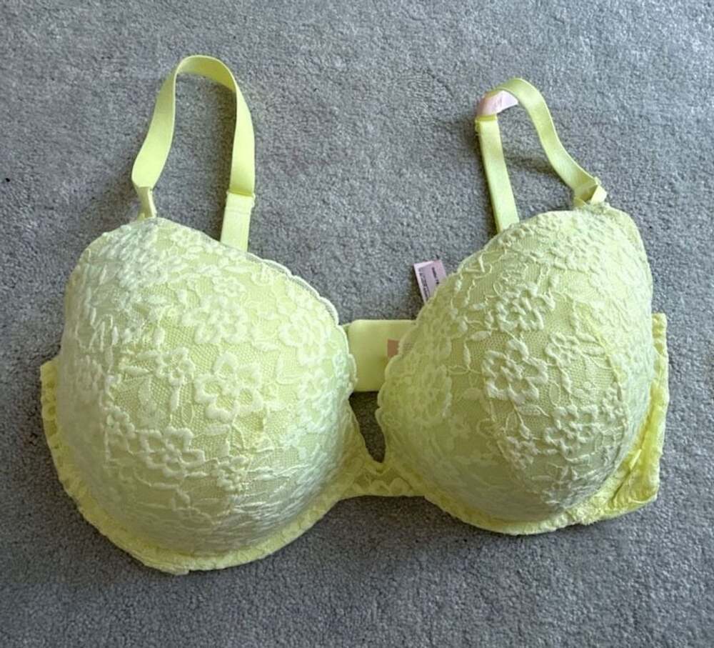 Victoria's Secret Push-Up Bra Size 38DDD Yellow Lace